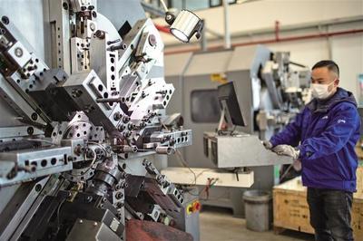 以重點項目為引擎，以研發創新為驅動 機械設備產業撐起穩增長“脊梁”